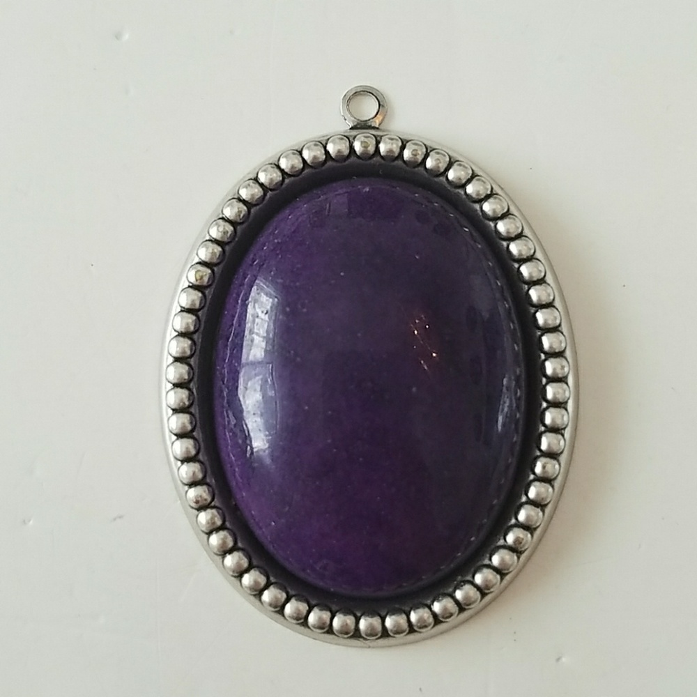 FAUX PURPLE JADE NECKLACE